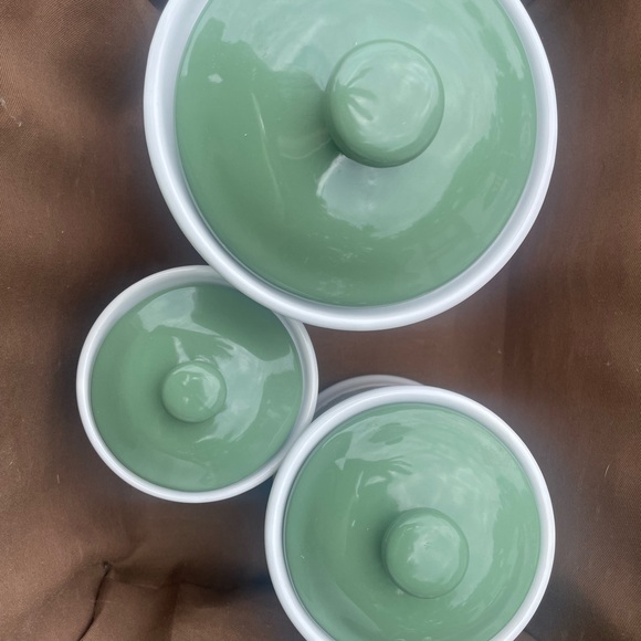 3 piece set Corelle “Callaway” Ivy Canisters with lids - Picture 2 of 2